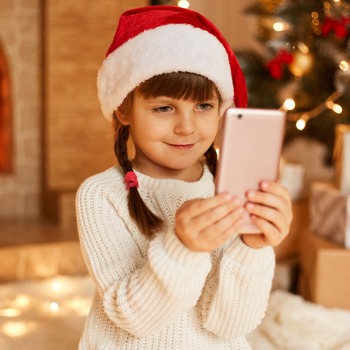 Jaký telefon pořídit dítěti pod vánoční stromeček ?