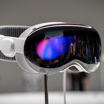 Apple Vision Pro: Nová éra virtuální reality dorazila, ale Česká republika musí ještě počkat