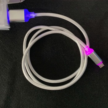 Rychlonabíjecí, svítící LED kabel 2,4A MICRO-USB - Bílo - stříbrný, 1m